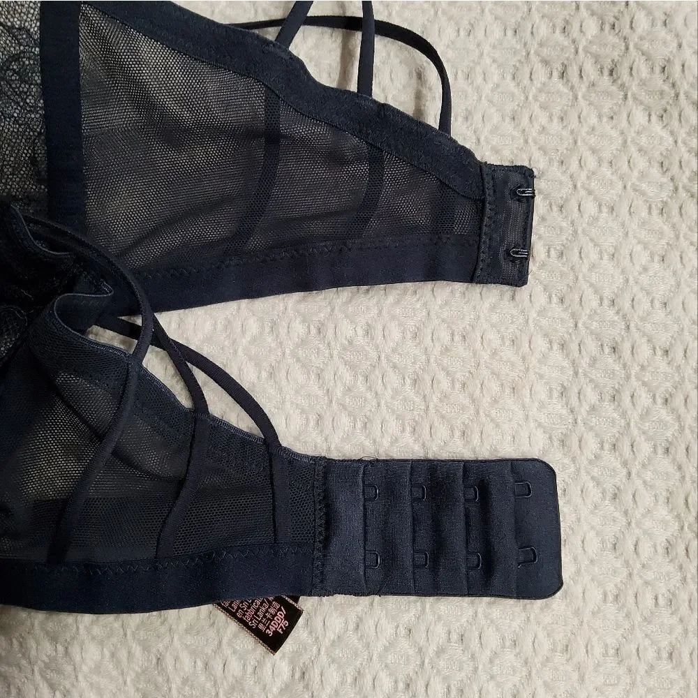 Victoria's Secret Very Sexy Push Up Bra Size 34DDD